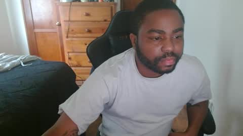 Snapshot of breadw1nnah chatting on 10-14-25, 06:09 Breadw1nnah online show from 10-14-25, 06:09