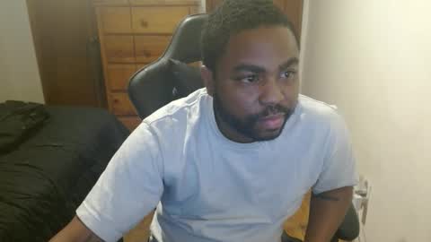 Snapshot of breadw1nnah chatting on 10-15-25, 07:08 Breadw1nnah online show from 10-15-25, 07:08