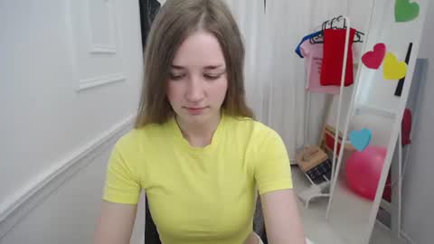 Snapshot of bree_sky chatting on 06-11-26, 11:08 Bree online show from 06-11-26, 11:08