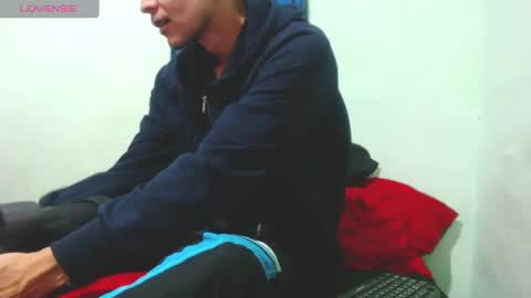 Snapshot of breinerxxlhot chatting on 02-22-25, 01:22 Breiner online show from 02-22-25, 01:22