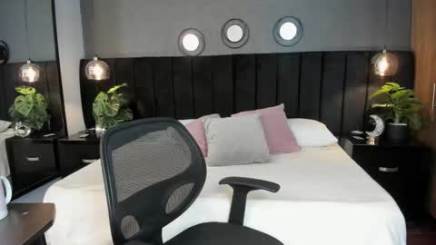 Snapshot of brenda__garcia chatting on 02-10-26, 03:21 online show from 02-10-26, 03:21