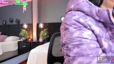 Snapshot of brenda__garcia chatting on 02-11-26, 03:11 online show from 02-11-26, 03:11