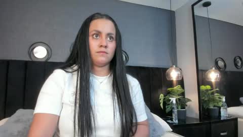 Snapshot of brenda__garcia chatting on 06-07-26, 02:27 online show from 06-07-26, 02:27