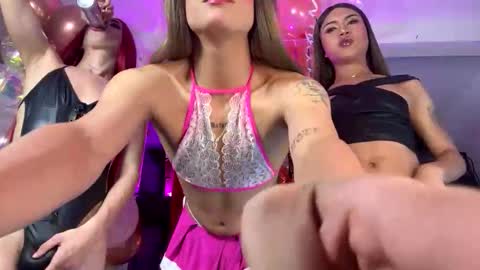 Snapshot of brenda_dolls chatting on 04-19-26, 06:56 BRENDA SALOME online show from 04-19-26, 06:56