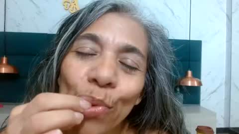 Snapshot of brenda_velasquez chatting on 06-18-26, 08:13 BRENDA VELASQUEZ online show from 06-18-26, 08:13