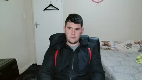 Snapshot of brendansexyboy098754 chatting on 06-25-26, 02:55 ask me lol online show from 06-25-26, 02:55