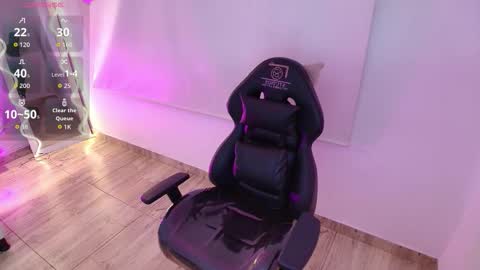 BRENDDA  online show from 11-26-25, 03:07