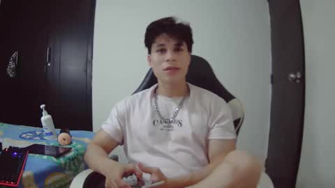 Snapshot of brent0660 chatting on 03-30-26, 04:46 brent0660 online show from 03-30-26, 04:46