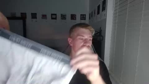 Snapshot of brentbarbasol chatting on 10-20-25, 02:45 BrentBarbasol online show from 10-20-25, 02:45