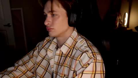 Snapshot of brentonverde chatting on 01-09-25, 09:58 brentonverde online show from 01-09-25, 09:58