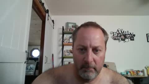 hey online show from 10-18-25, 03:24