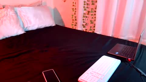 Bria Bubbles online show from 12-07-24, 07:38