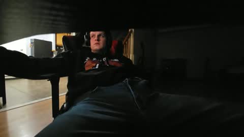 brian7891012 online show from 03-09-25, 07:01