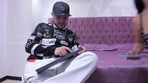 Snapshot of brian_chiki chatting on 12-23-24, 11:39 Brian Chiki online show from 12-23-24, 11:39