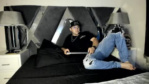 Snapshot of brian_chiki chatting on 02-26-25, 01:11 Brian Chiki online show from 02-26-25, 01:11