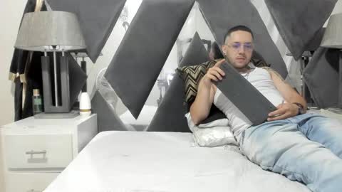 Snapshot of brian_chiki chatting on 03-10-25, 02:39 Brian Chiki online show from 03-10-25, 02:39