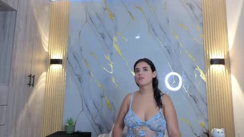 Manuela online show from 04-01-26, 03:18