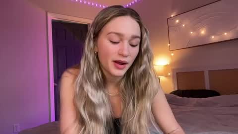 Briana online show from 04-01-26, 02:14