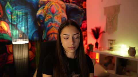Snapshot of briar_rose18 chatting on 01-23-25, 02:28 Briar Rose online show from 01-23-25, 02:28