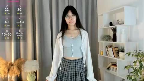 Snapshot of bridgetbottrell chatting on 10-19-25, 01:17 Hanna online show from 10-19-25, 01:17
