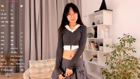 Hanna online show from 10-27-25, 01:09