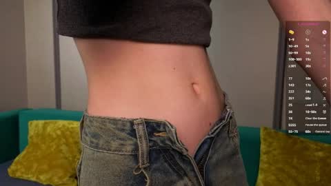 Megan online show from 04-08-26, 01:22