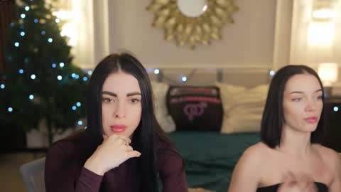 Diamonds Girls online show from 12-23-25, 08:34