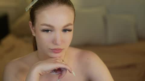 Snapshot of bright_diamonds_054 chatting on 05-13-26, 07:22 Diamonds Girls online show from 05-13-26, 07:22