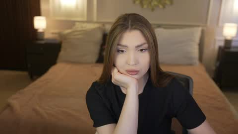 Snapshot of bright_diamonds_054 chatting on 05-19-26, 07:04 Diamonds Girls online show from 05-19-26, 07:04