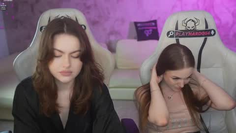 Snapshot of bright_diamonds_054 chatting on 05-22-26, 02:33 Diamonds Girls online show from 05-22-26, 02:33