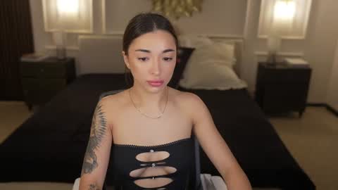 Snapshot of bright_diamonds_054 chatting on 06-15-26, 07:21 Diamonds Girls online show from 06-15-26, 07:21