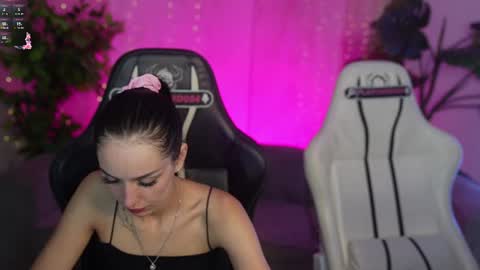 Snapshot of bright_diamonds_054 chatting on 07-10-26, 08:50 Diamonds Girls online show from 07-10-26, 08:50
