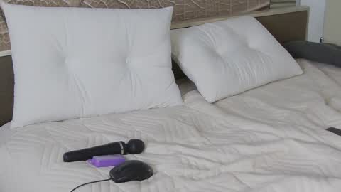 Snapshot of brightrays__ chatting on 12-23-24, 08:44 Amina Adelina online show from 12-23-24, 08:44