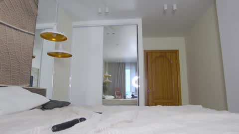 Snapshot of brightrays__ chatting on 01-15-25, 04:57 Amina Adelina online show from 01-15-25, 04:57