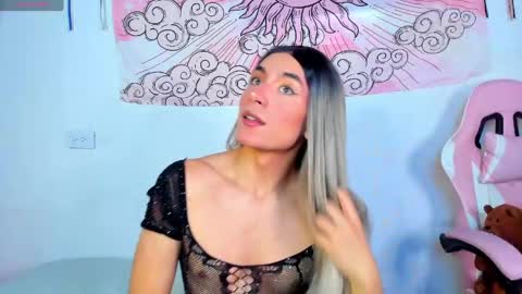 Snapshot of brihanna_cooper chatting on 05-26-26, 03:30 bri online show from 05-26-26, 03:30