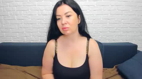 brilliantegirl_ online show from 11-21-25, 09:41