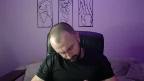 brindlefly69 online show from 12-04-25, 11:41