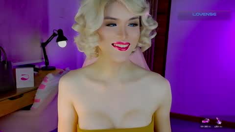 Snapshot of brionatop chatting on 09-30-25, 12:15 brionatop online show from 09-30-25, 12:15