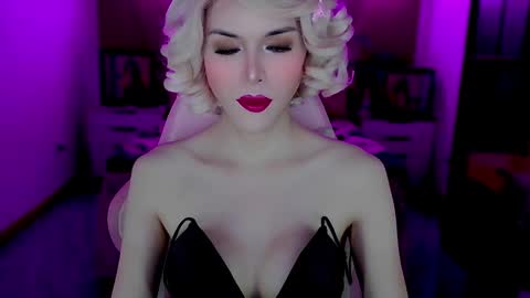 Snapshot of brionatop chatting on 10-23-25, 11:57 brionatop online show from 10-23-25, 11:57