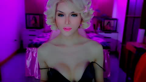 Snapshot of brionatop chatting on 10-27-25, 11:52 brionatop online show from 10-27-25, 11:52