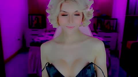 Snapshot of brionatop chatting on 10-29-25, 11:17 brionatop online show from 10-29-25, 11:17