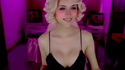 Snapshot of brionatop chatting on 11-07-25, 10:43 brionatop online show from 11-07-25, 10:43