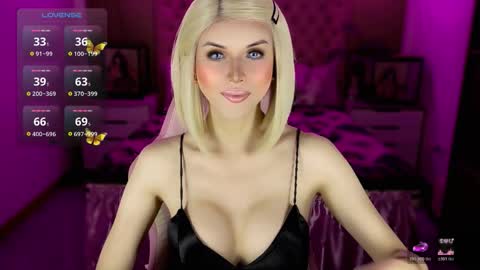 Snapshot of brionatop chatting on 11-19-25, 09:48 brionatop online show from 11-19-25, 09:48