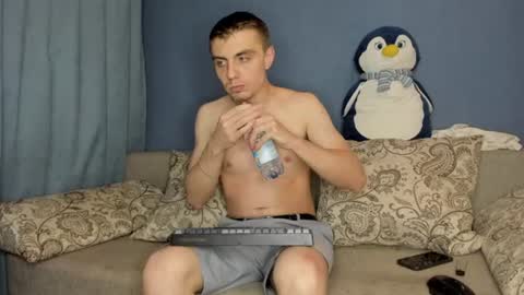 Snapshot of bristlebback chatting on 06-13-26, 04:27 bristlebback online show from 06-13-26, 04:27