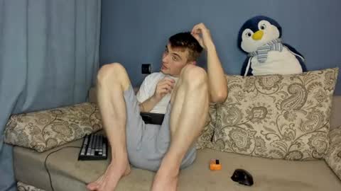 Snapshot of bristlebback chatting on 06-27-26, 04:56 bristlebback online show from 06-27-26, 04:56