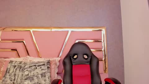 Britany jhonson online show from 12-23-25, 02:20