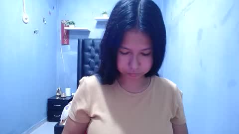 Snapshot of britanyx1 chatting on 04-23-26, 02:08 britanyx1 online show from 04-23-26, 02:08