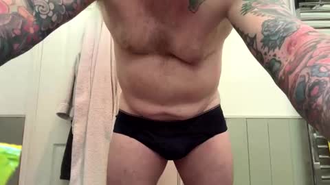 Snapshot of brithishcouple chatting on 05-25-26, 11:16 Tinypaul7 online show from 05-25-26, 11:16
