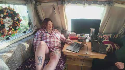 Snapshot of british_rosie chatting on 02-27-26, 09:42 Want to see more online show from 02-27-26, 09:42