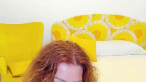 Snapshot of britishmilfpenelope chatting on 10-12-25, 07:46 Penelope online show from 10-12-25, 07:46